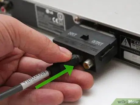 Imagen titulada Properly Use "S" Video Cables Step 7
